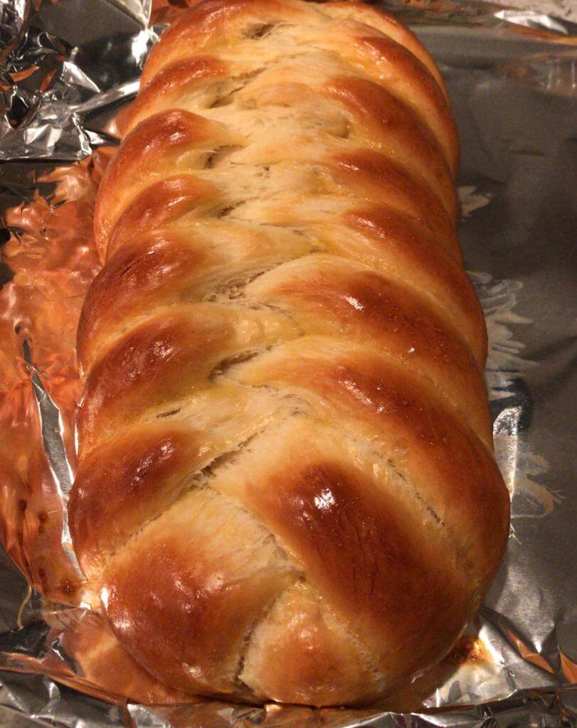 Read more about the article Sharing Our Stories Through Food: Challah